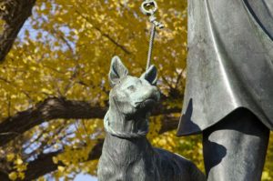 上野の西郷隆盛と犬のツン像